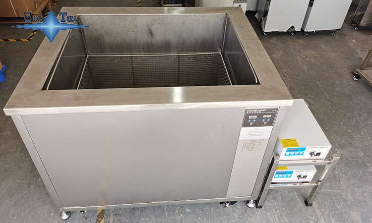 超聲波清洗機(jī)：清潔金屬冷藏設(shè)備，保持食品衛(wèi)生和品質(zhì)